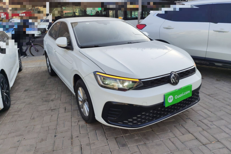 大众 朗逸 2023款 新锐 1.5L 自动新逸版车身外观3