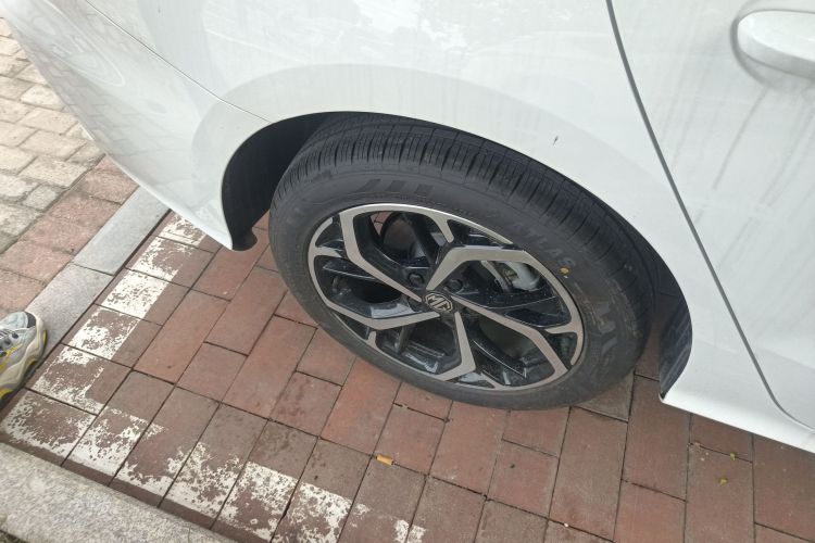 名爵 MG5 2025款 300TGI 全球旗舰版车身外观6002