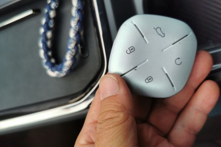 捷途山海L6 2024款 1.5TD DHT MAX中控内饰7001