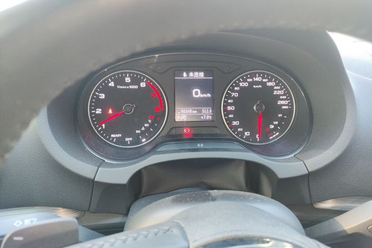 奥迪A3 2018款 30周年年型 Limousine 35 TFSI 运动型中控内饰14