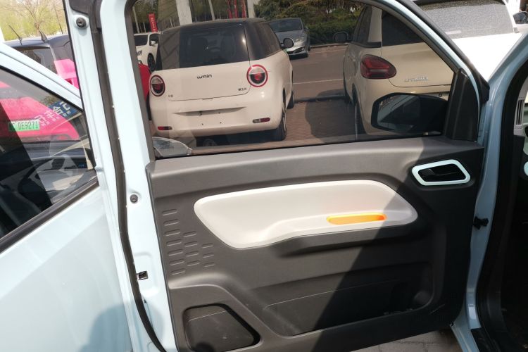 五菱汽车 宏光MINIEV 2020款 自在款 磷酸铁锂中控内饰7007