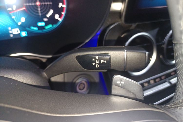 奔驰C级 2020款 改款 C 260 L 运动版中控内饰18