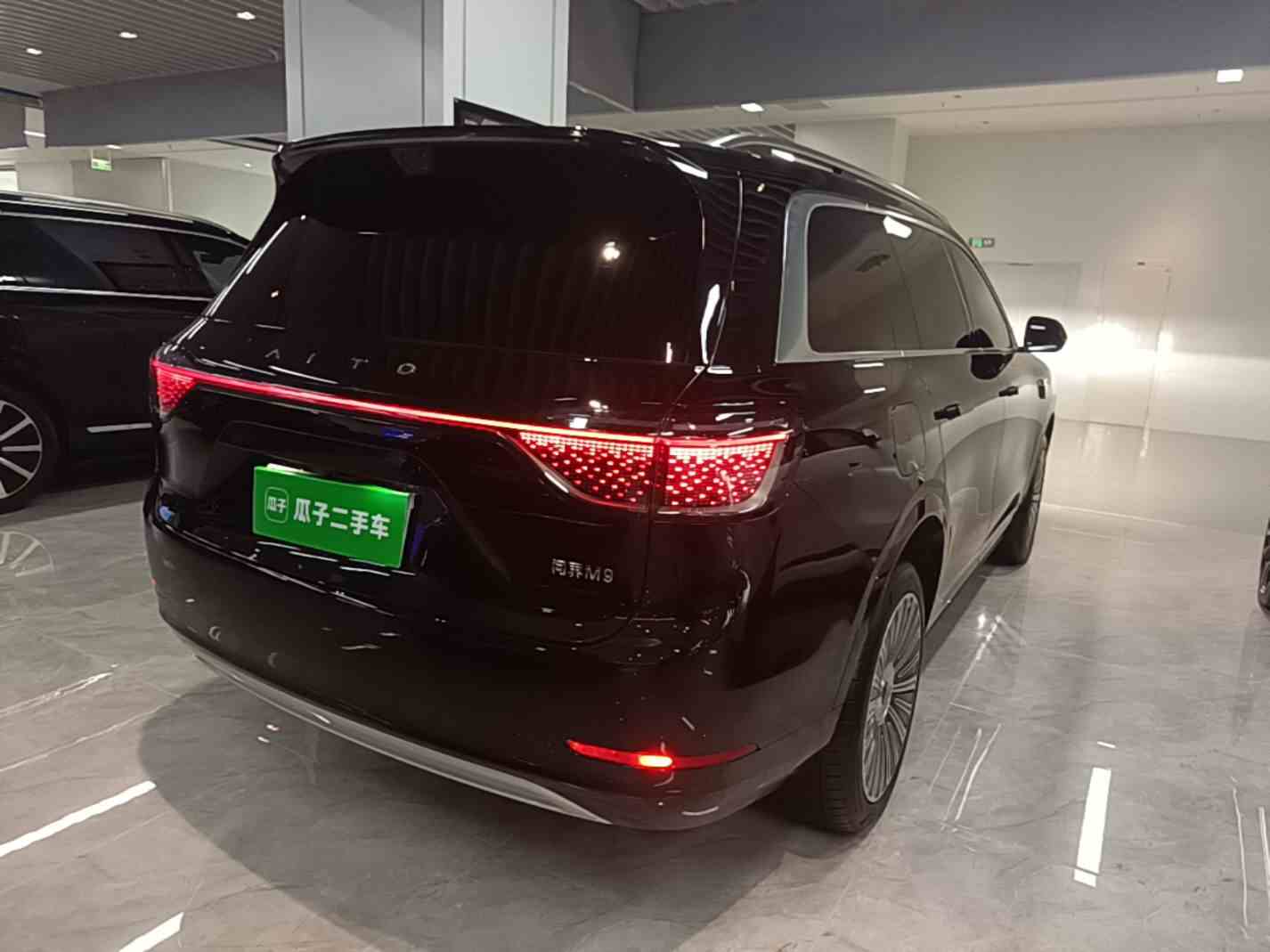 鸿蒙智行 问界M9 2025款 增程 Max版 52kWh 6座版 (192线激光雷达）(4)