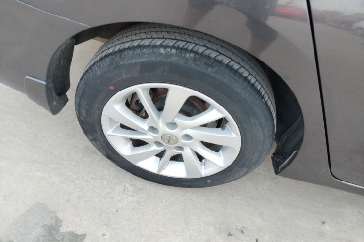 日产 轩逸 2014款 1.6XV CVT尊享版车身外观6008