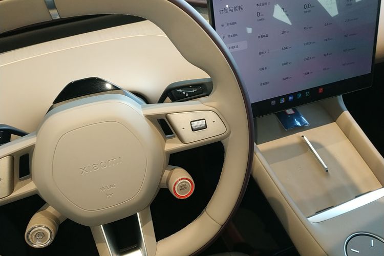 小米汽车 小米YU7 2025款 超长续航后驱版中控内饰18