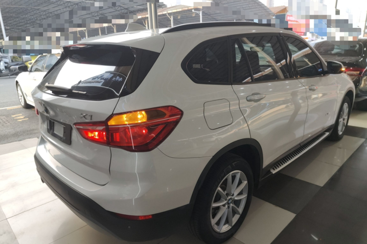 宝马X1 2016款 sDrive18Li 时尚型车身外观6005