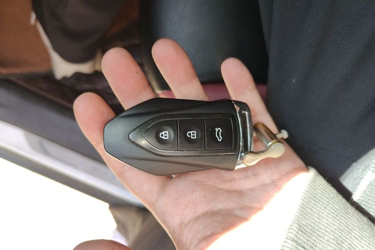 猎豹汽车 猎豹CS9 2017款 1.5L 手动风尚型中控内饰11