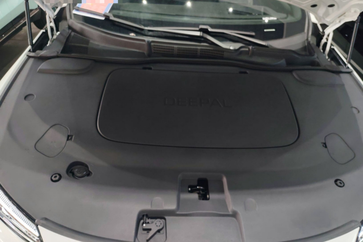 深蓝汽车 深蓝L07 2026款 240Ultra华为乾崑ADS SE版局部细节24