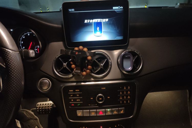 奔驰CLA 2018款 CLA 220 4MATIC中控内饰16