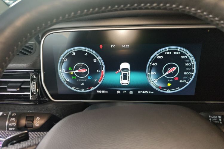 红旗HS5 2019款 2.0T 智联旗领四驱版中控内饰14