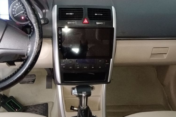 北京汽车E系列 2012款 两厢 1.5L 自动乐尚版中控内饰16