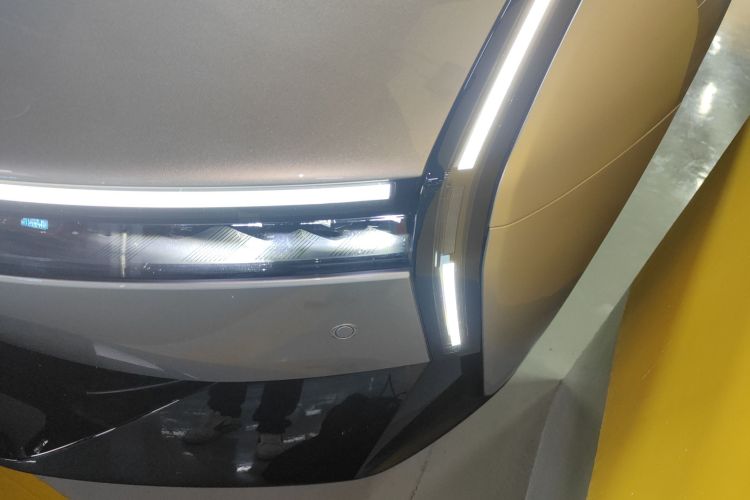 小鹏P7 2025款 702 长续航 Ultra局部细节36