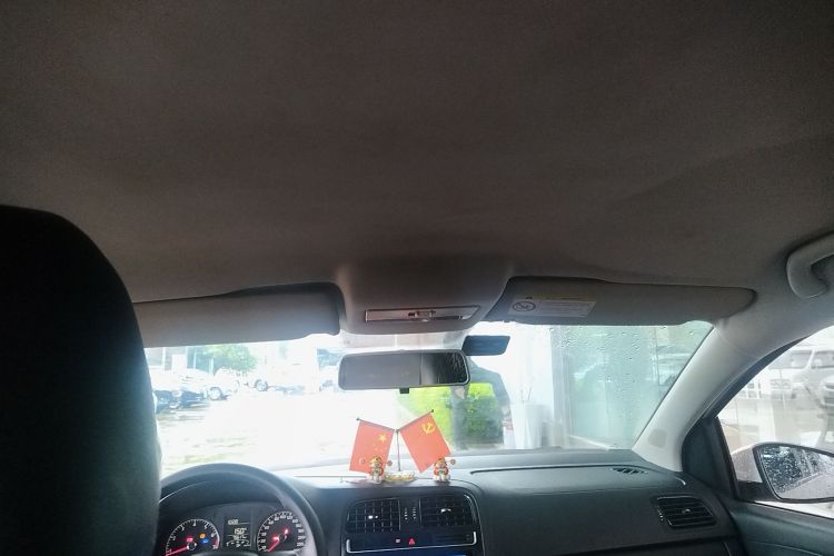 大众 Polo 2016款 1.4L 手动风尚型局部细节22