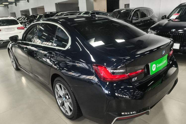 宝马i3 2022款 eDrive 35 L车身外观4