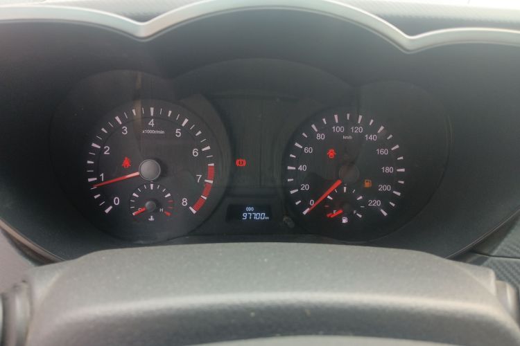 海马 福美来 2015款 1.6L 手动品尚型中控内饰14