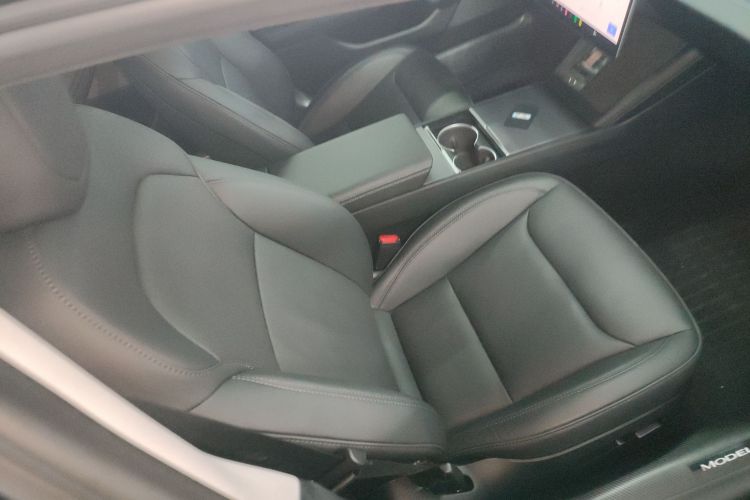 特斯拉 Model 3 2023款 后轮驱动版局部细节41