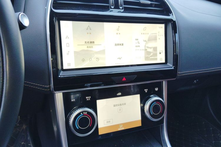 捷豹XEL 2025款 2.0T 250PS R-DYNAMIC 90周年典藏版中控内饰16