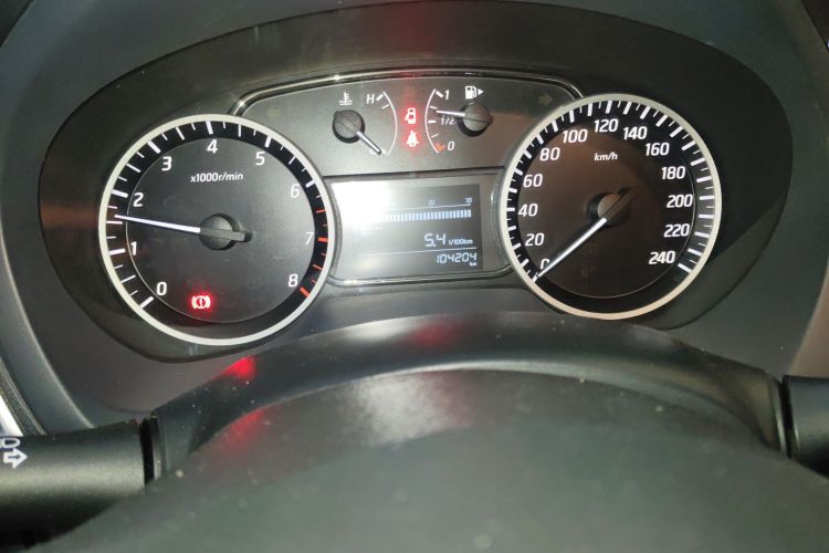 日产 轩逸 2019款 经典 1.6XE 手动舒适版中控内饰15