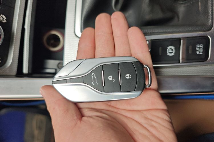 野马汽车 野马T80 2017款 1.5T 手动炫动版中控内饰11