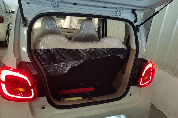 五菱汽车 宏光MINIEV 2025款 四门版 进阶款机舱底盘23