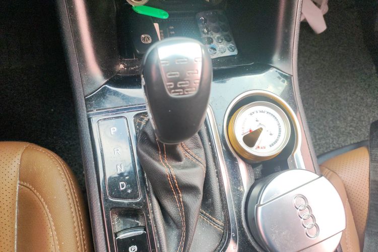 长安CS95 2017款 2.0T 两驱智途版中控内饰18