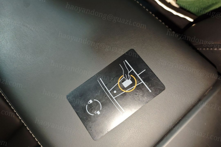 特斯拉 Model 3 2023款 后轮驱动版中控内饰11