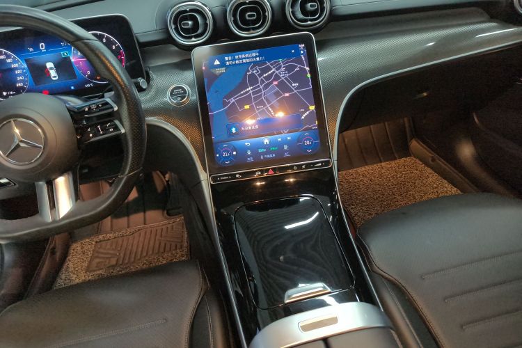 奔驰C级 2022款 C 260 L 运动版中控内饰16