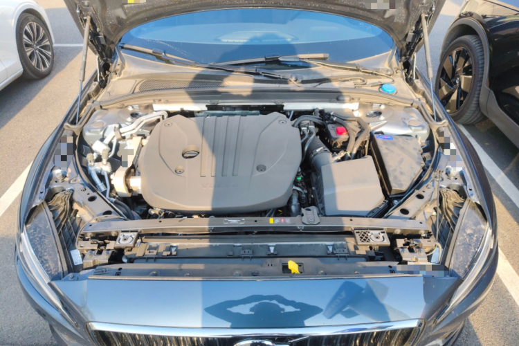 沃尔沃V60 2024款 B5 智远豪华版机舱底盘24