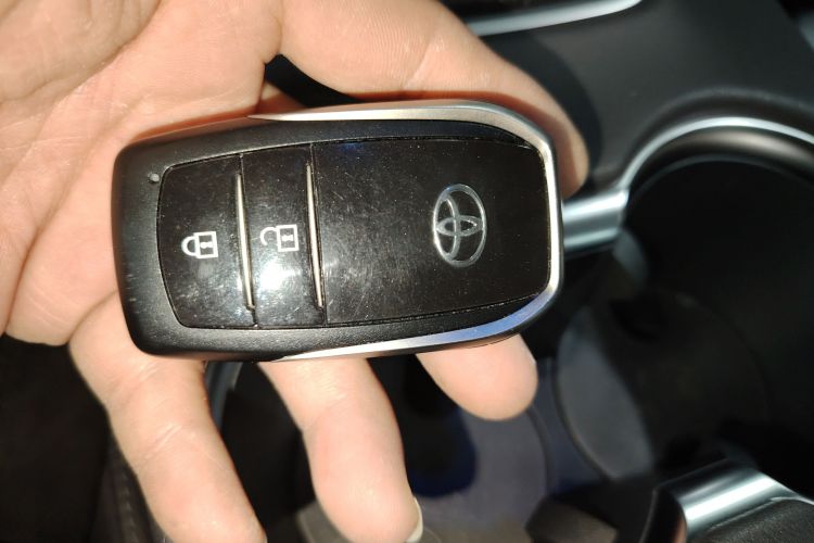 丰田 威飒 2023款 2.0L CVT两驱豪华版中控内饰11