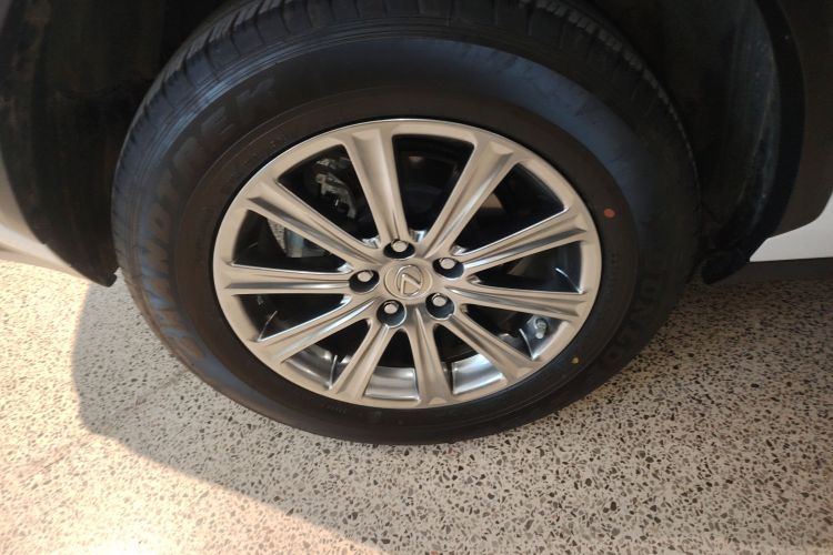 雷克萨斯NX 2015款 200 前驱 锋行版车身外观6008