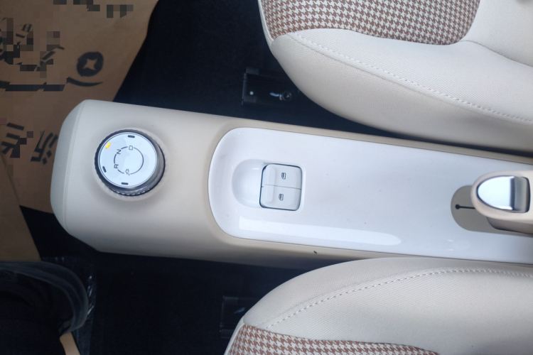 五菱汽车 宏光MINIEV 2024款 第三代 215km 青春版中控内饰18