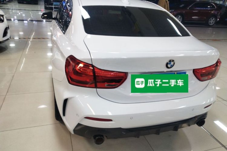 宝马1系 2021款 120i M运动曜夜版车身外观6