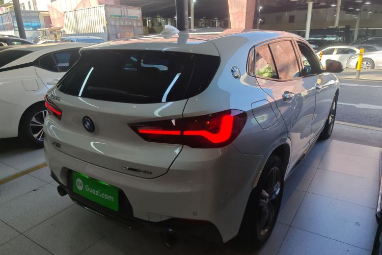 宝马X2 2023款 sDrive25i M运动曜夜版车身外观6005