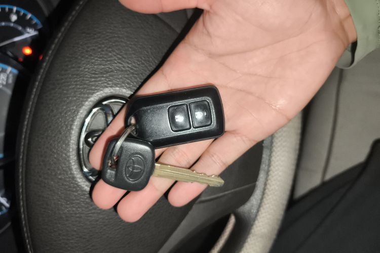 丰田 威驰 2014款 1.3L 手动型尚版中控内饰11