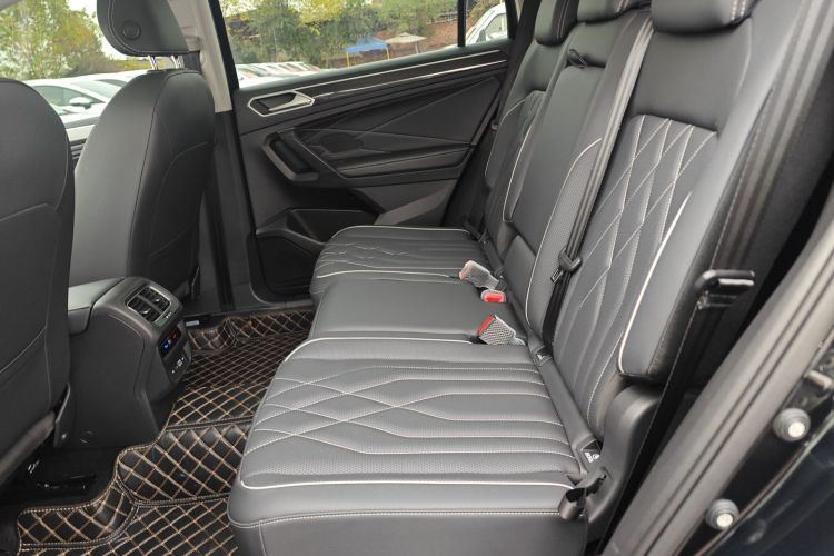 大众 途观L 2023款 改款 330TSI 自动两驱智享版中控内饰21