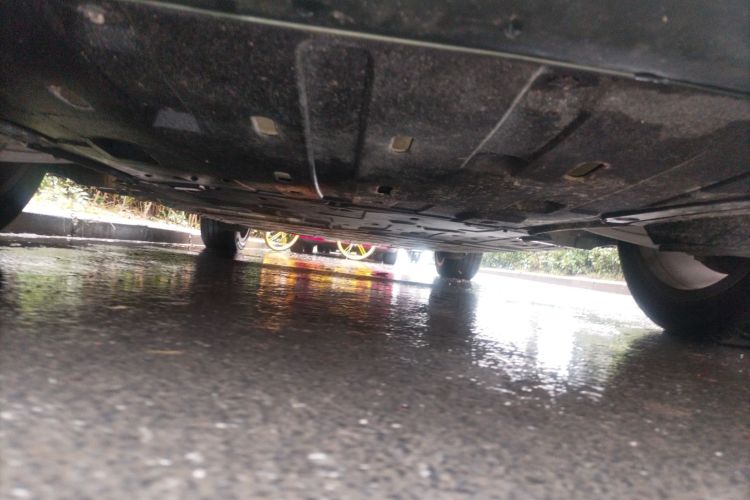 鸿蒙智行 问界M5 2023款 增程四驱智驾版局部细节9008