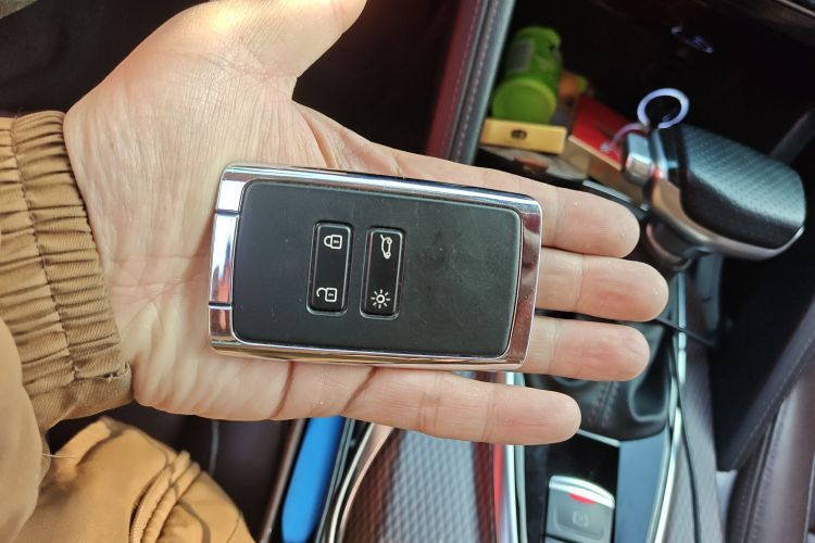 雷诺 科雷傲 2018款 2.5L 两驱120周年限量版中控内饰11