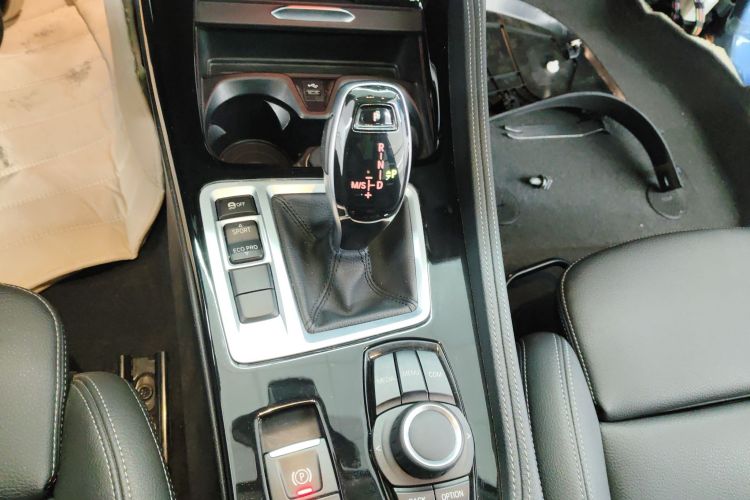 宝马1系 2020款 120i M运动套装局部细节18