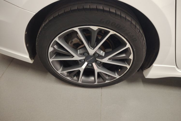 领克03 2020款 2.0TD 自动劲Pro版车身外观6008