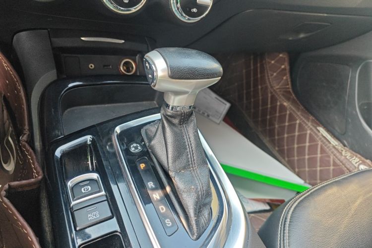 广汽传祺 传祺GA6 2016款 235T DCT精英版局部细节18