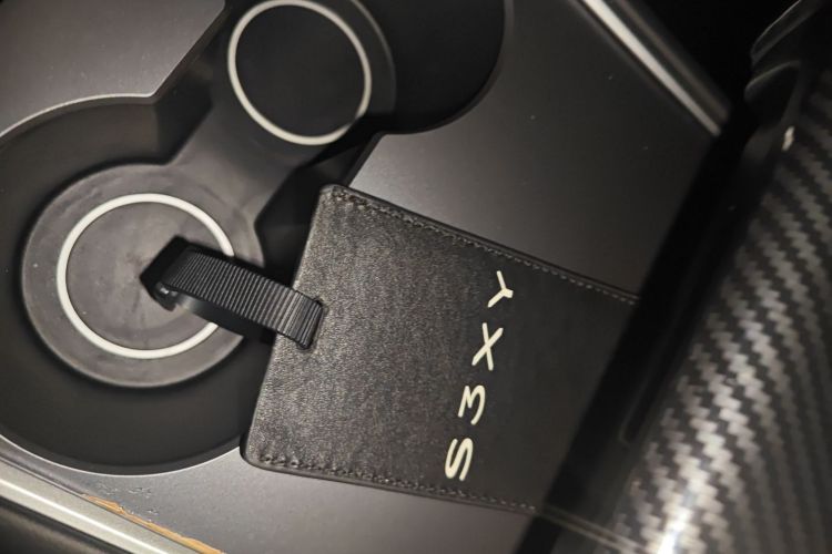 特斯拉 Model Y 2022款 改款 后轮驱动版中控内饰11