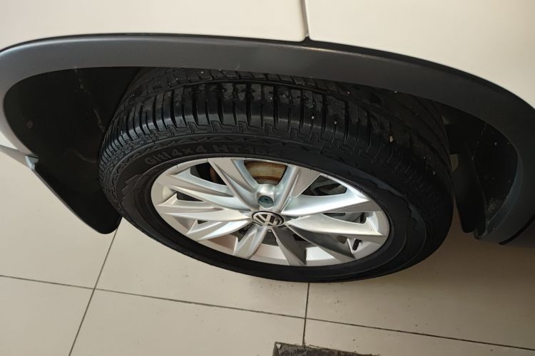 大众 途观 2016款 300TSI 自动两驱舒适版车身外观6008