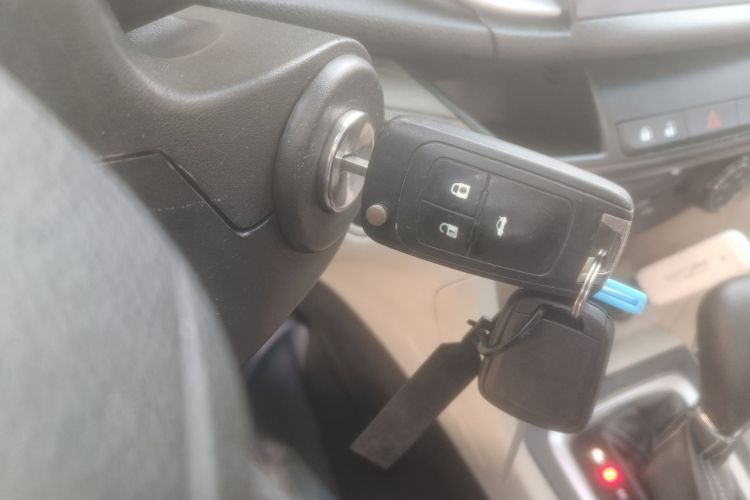 别克 英朗 2018款 15T 双离合精英型 国V中控内饰11