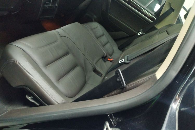 大众 途锐 2011款 3.0TSI 标配型中控内饰21