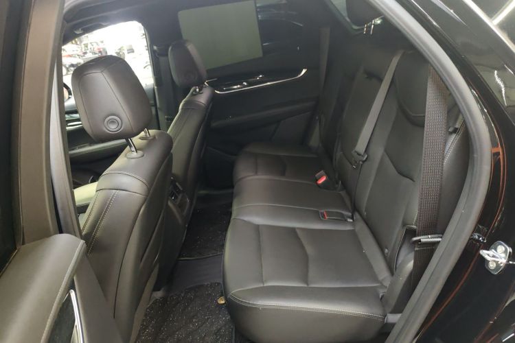 凯迪拉克XT5 2022款 2.0T 两驱豪华型中控内饰21