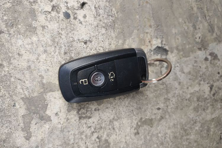 福特 锐界 2018款 EcoBoost 245 两驱豪锐型 7座 国V中控内饰7001