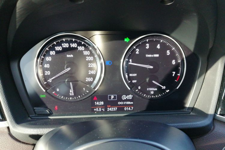 宝马X2 2020款 sDrive25i 领先型M越野套装中控内饰14