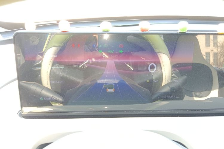 五菱汽车 五菱缤果 2023款 333km 灵犀互联款中控内饰14