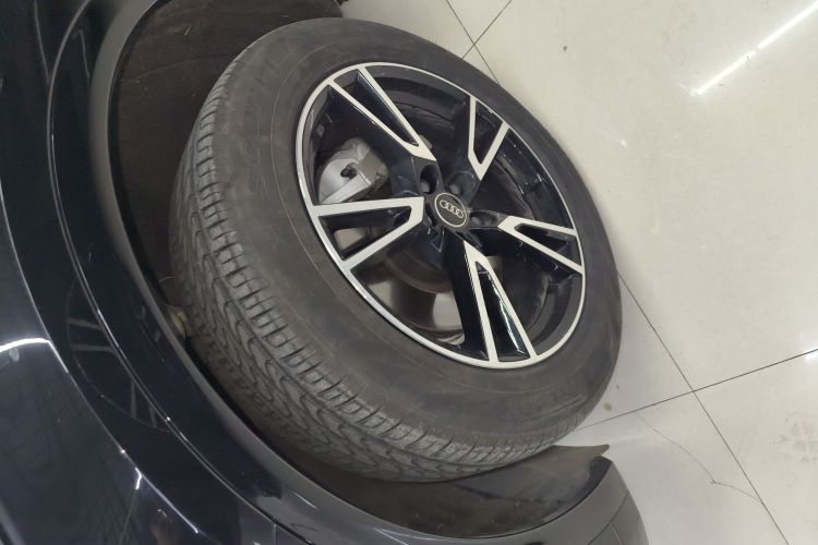 奥迪Q5L 2025款 40 TFSI 时尚动感型车身外观6007