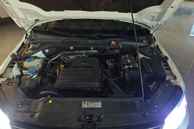 大众 速腾 2018款 1.6L 自动舒适型机舱底盘24